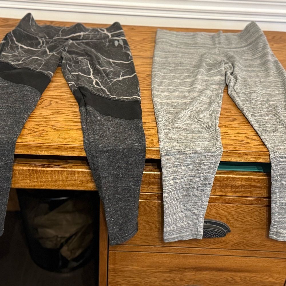 VICTORIA’S SECRET BRAND, Dark Gray & Heather Gray Leggings, Womens (XS) Clothing